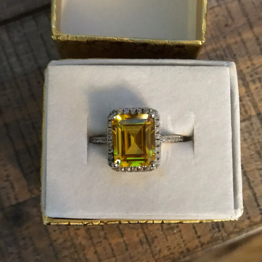 Topaz ring